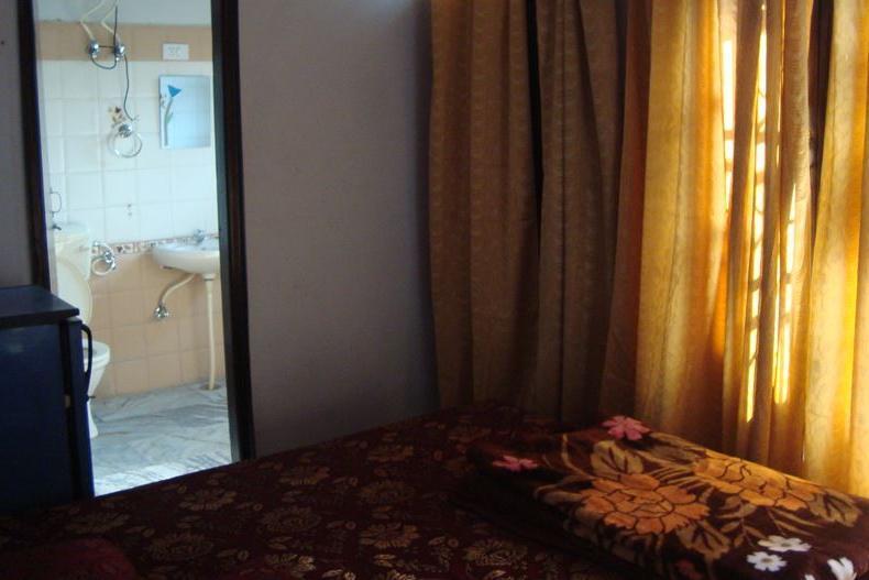 Raja Guest House Jalandhar Esterno foto